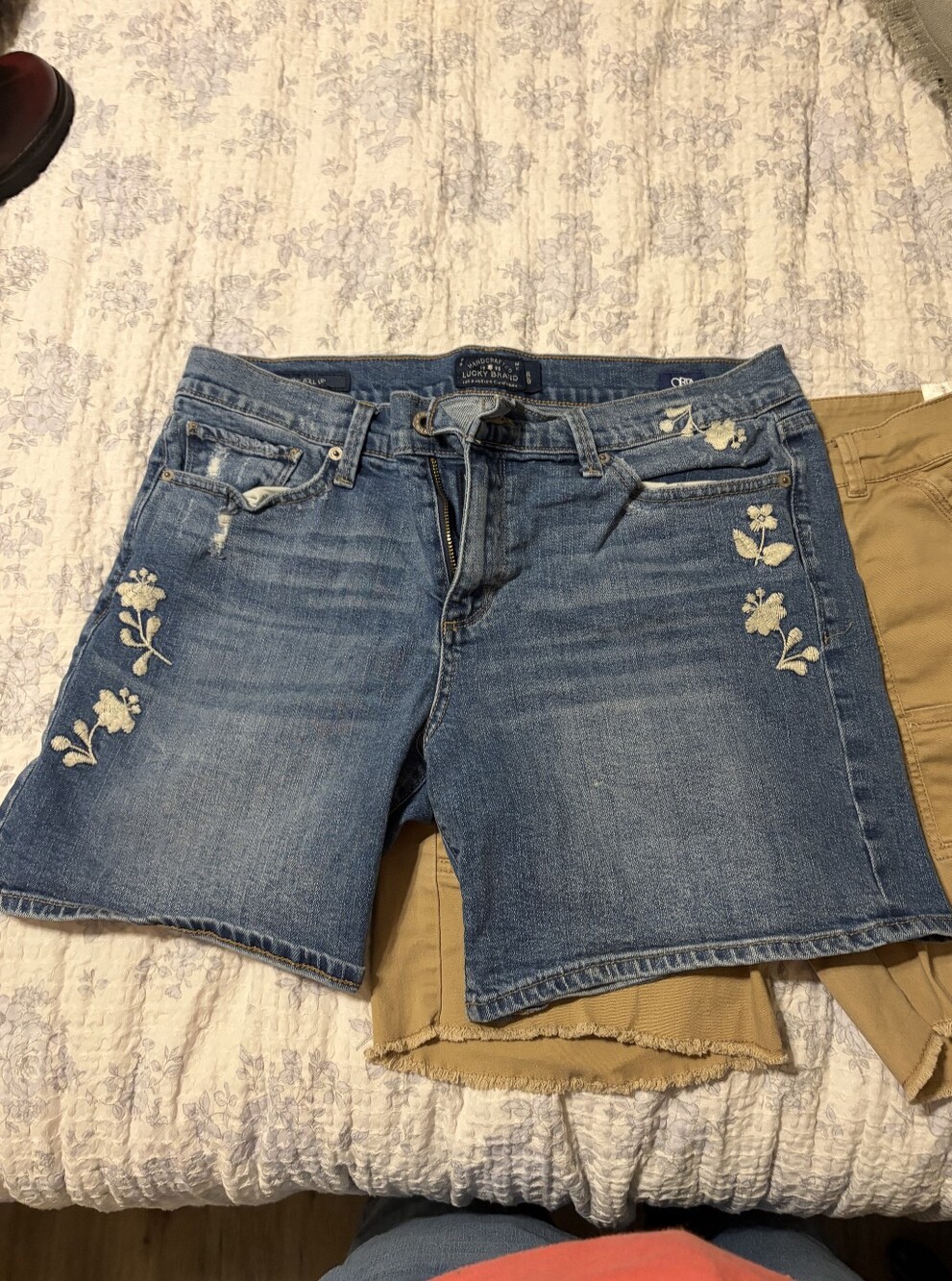 Lucky brand Women's Blue Denim Shorts with Cream Floral Embroidery